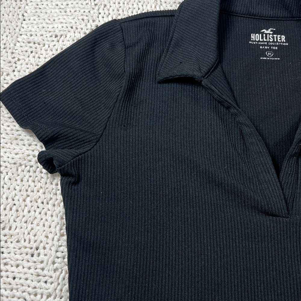 Hollister Ribbed Baby Tee - Picture 2 of 10